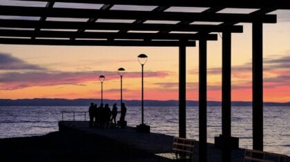Nikiti Chalkidiki zonsondergang op de pier, Griekenland