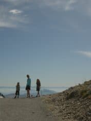 Mont Ventoux sommet Irene kids