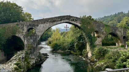 Cangas de Onís Puente Romano Noord-Spanje