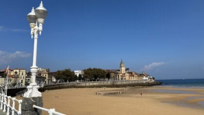 Gijón Playa de San Lorenzo Spanje 3